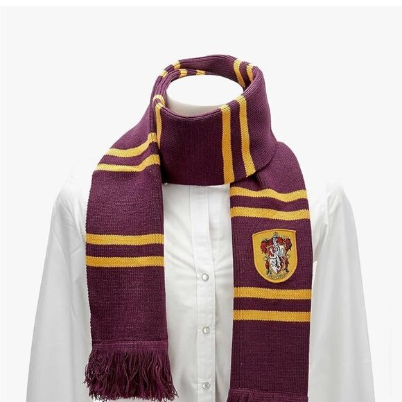 Disney Cinereplicas Harry Potter - Scarf Classic Gryffindor - Official EUC - Picture 4 of 8